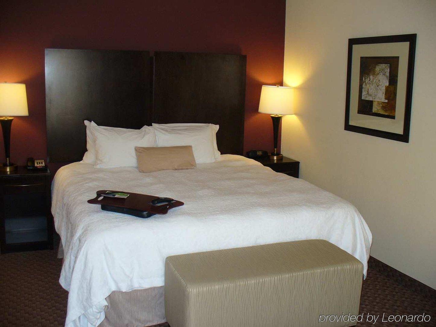 Hampton Inn & Suites Enid Room photo