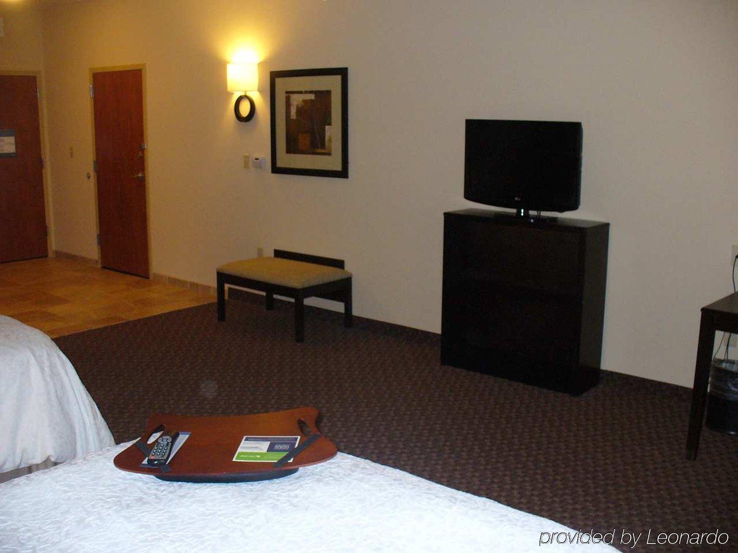 Hampton Inn & Suites Enid Room photo
