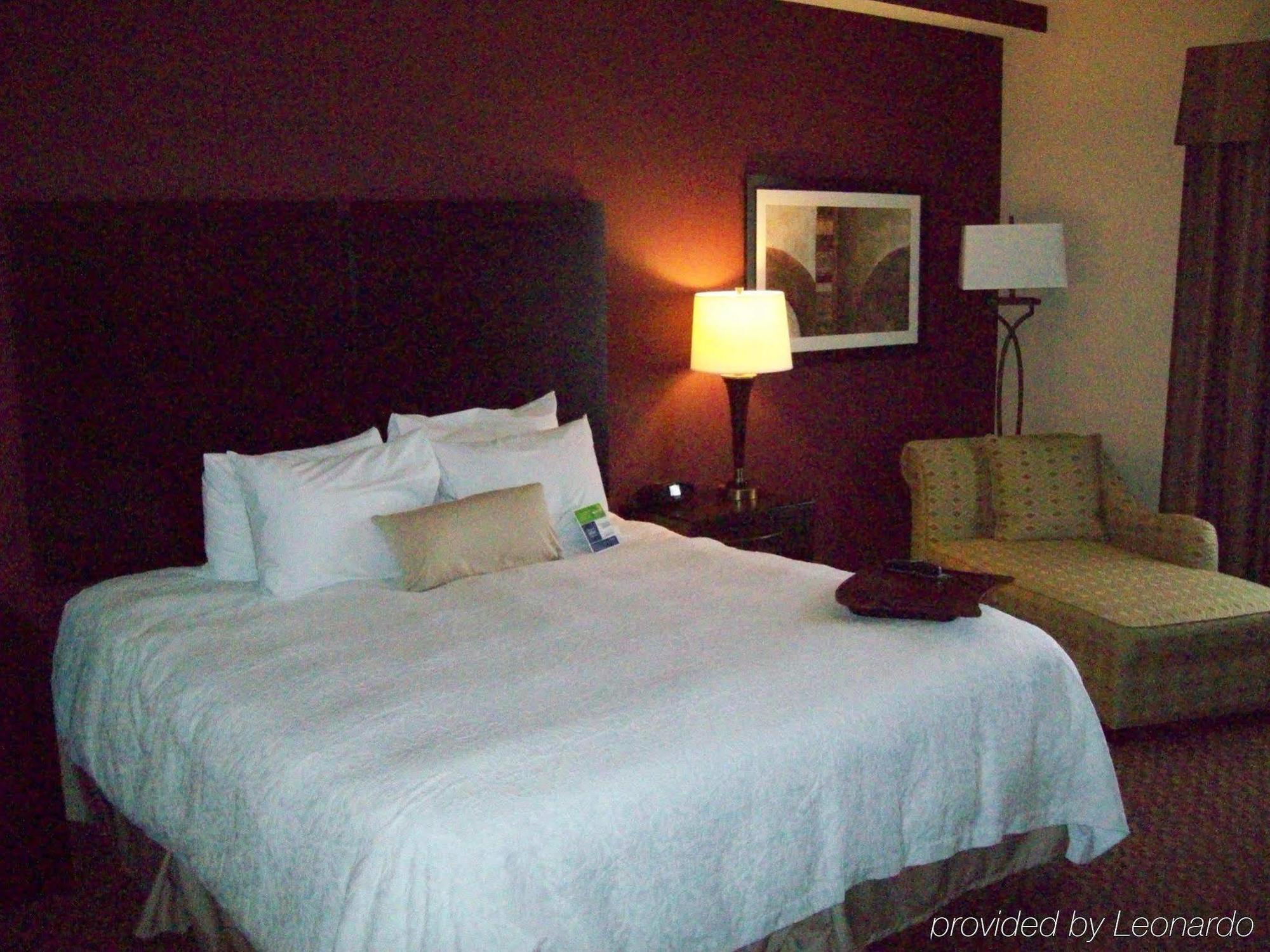 Hampton Inn & Suites Enid Room photo